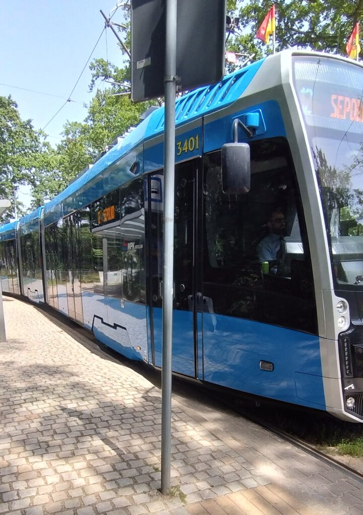Komunikacja miejska we Wrocławiu na co dzień – przewodnik dla mieszkańca